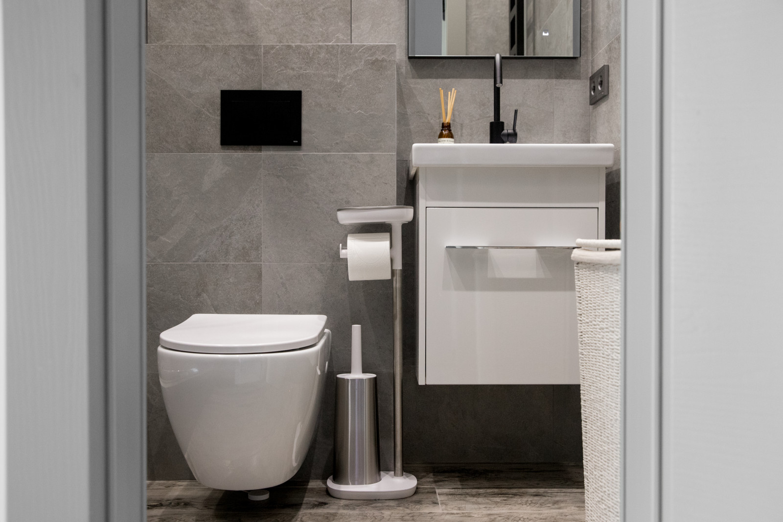 Небесно синий в ЖК Новочеремушкинская 17