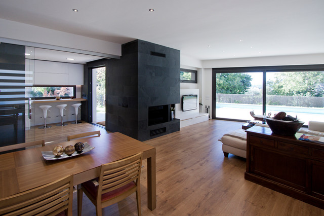 CASA DC contemporary-living-room