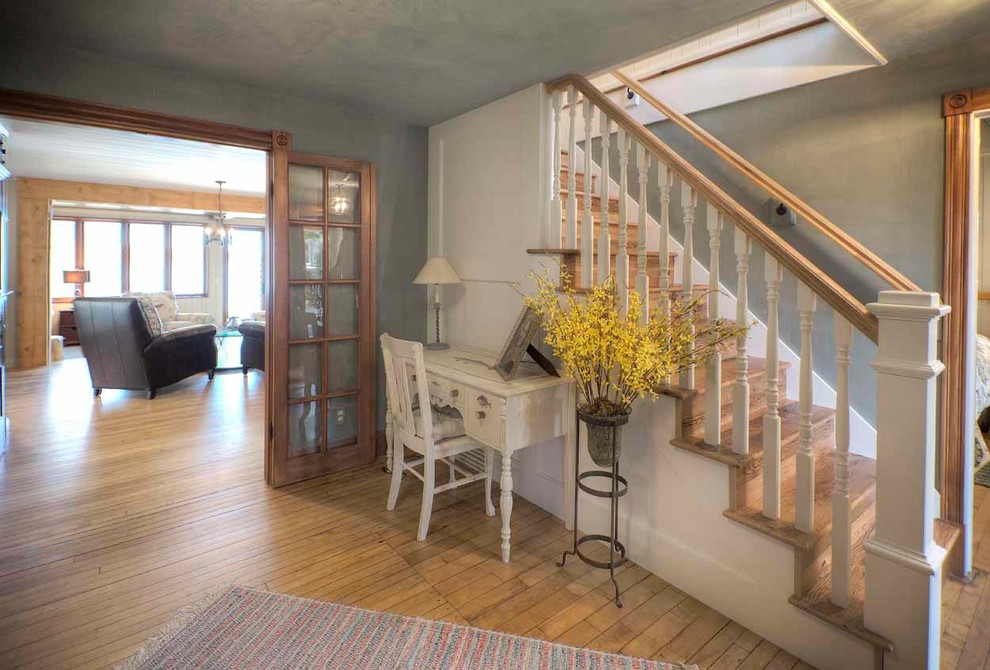 Foyer - transitional foyer idea