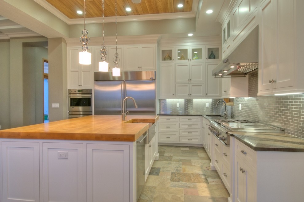 Example of a transitional kitchen design in Tampa