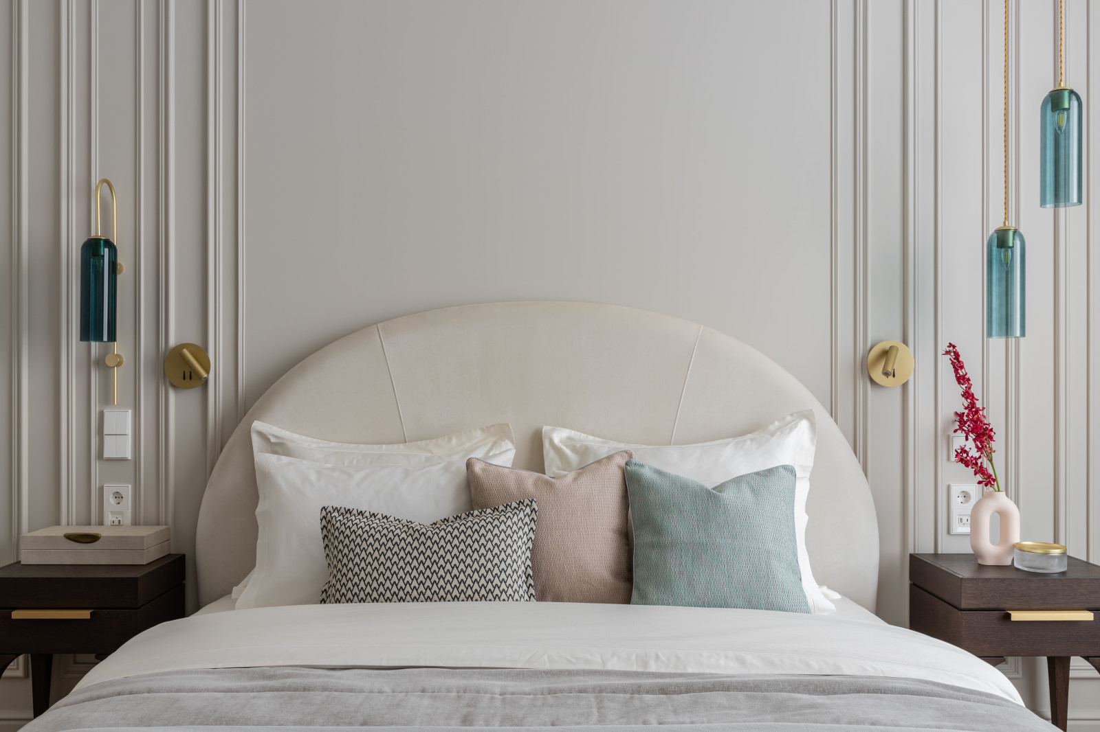 Просторная квартира в светлых оттенках