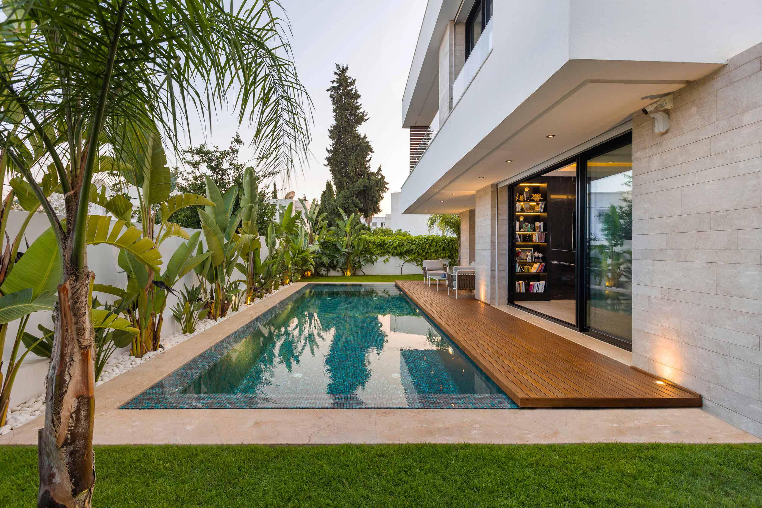 Дизайн бассейна в загородном доме: топ-50 крытых бассейнов от известных архитекторов