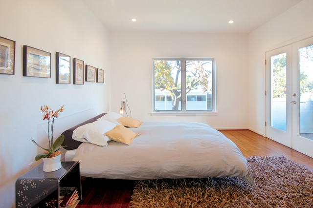 Waldrum Residence contemporary-sovrum