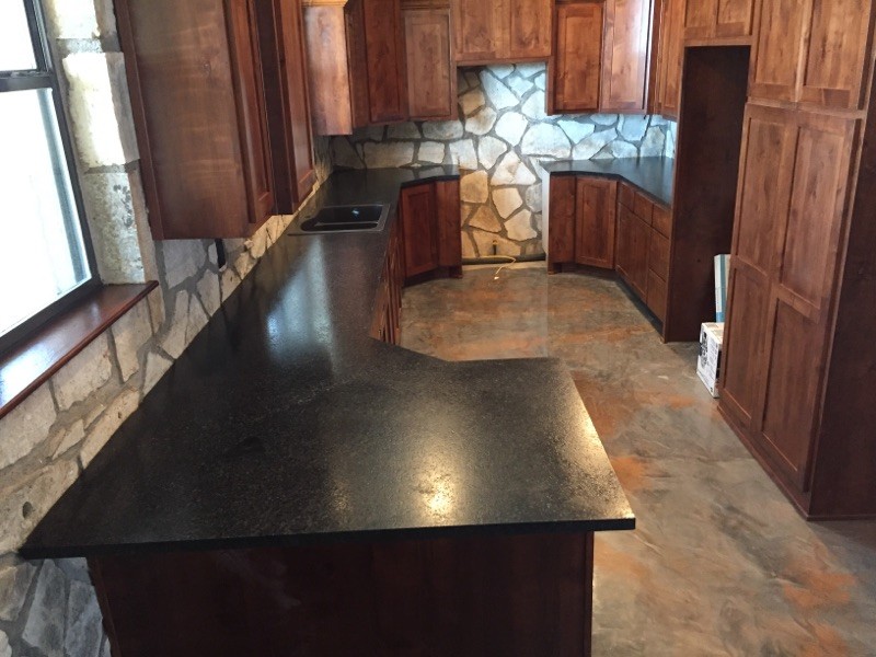 Kitchen - rustic kitchen idea