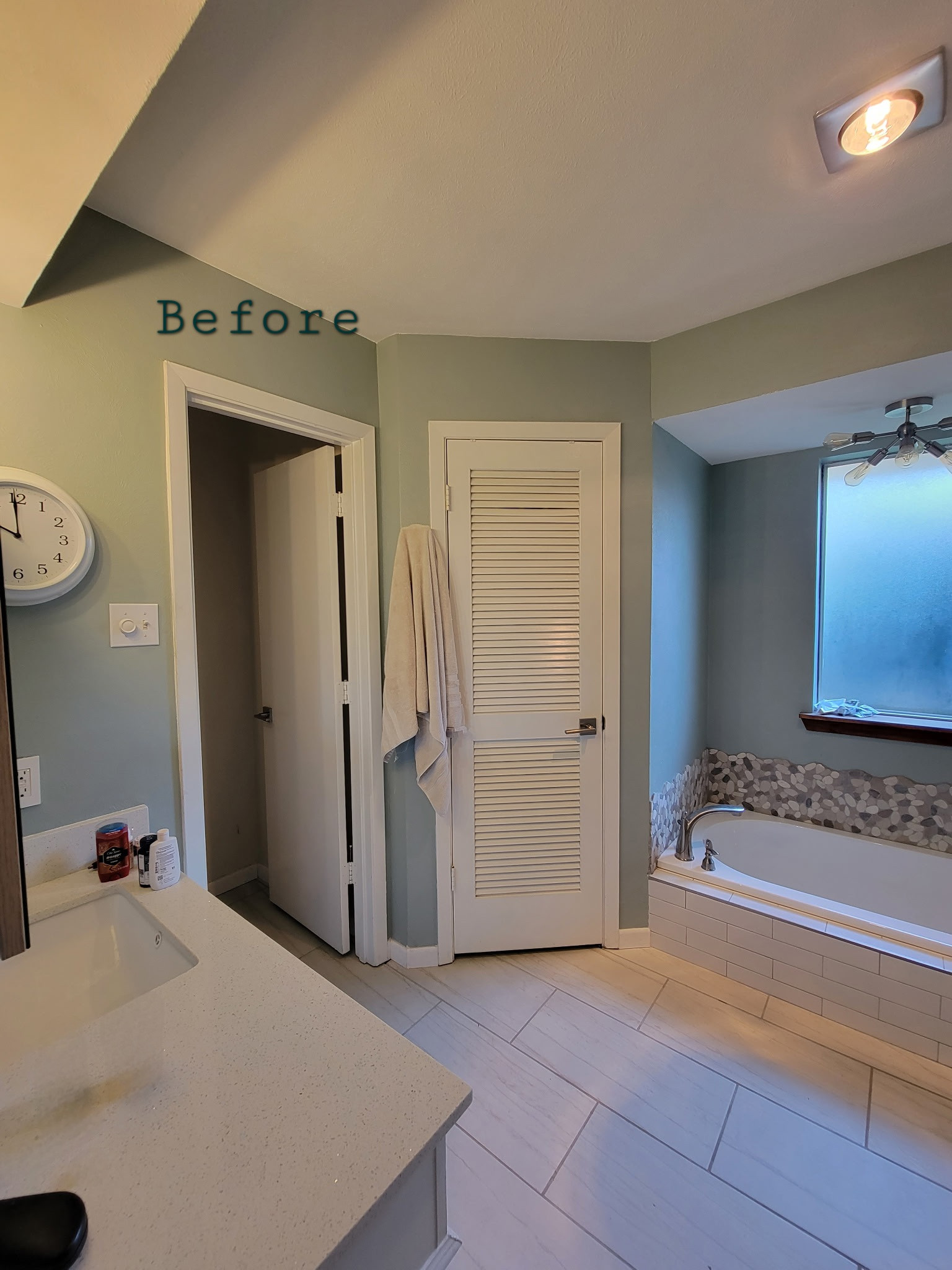 CONTEMPORARY MASTER BATHROOM WITH WALKING CLOSET