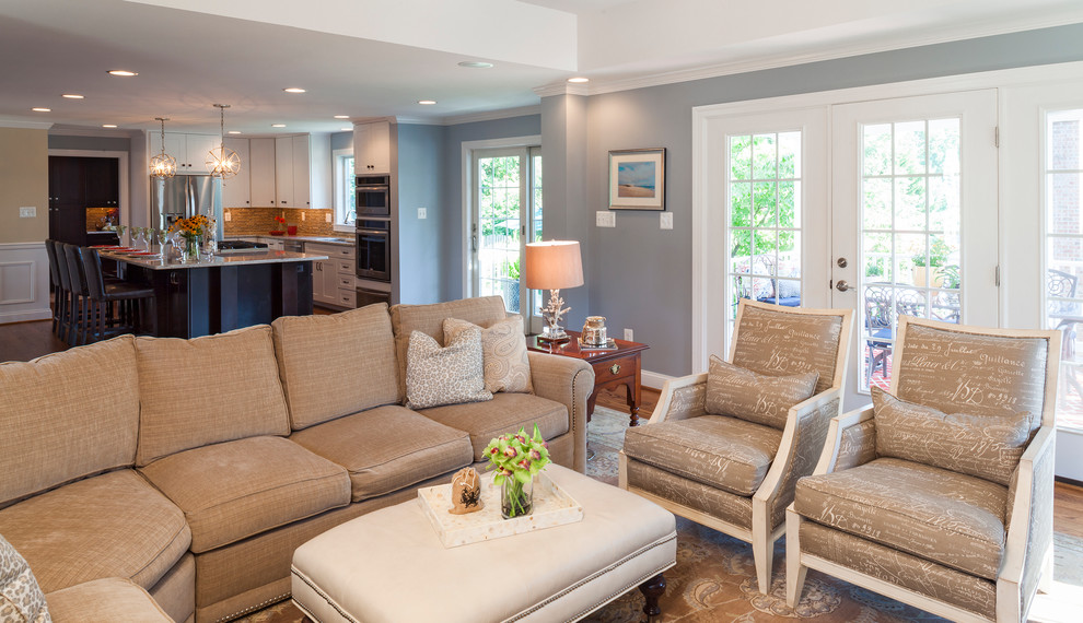 Design ideas for a transitional family room in Baltimore.