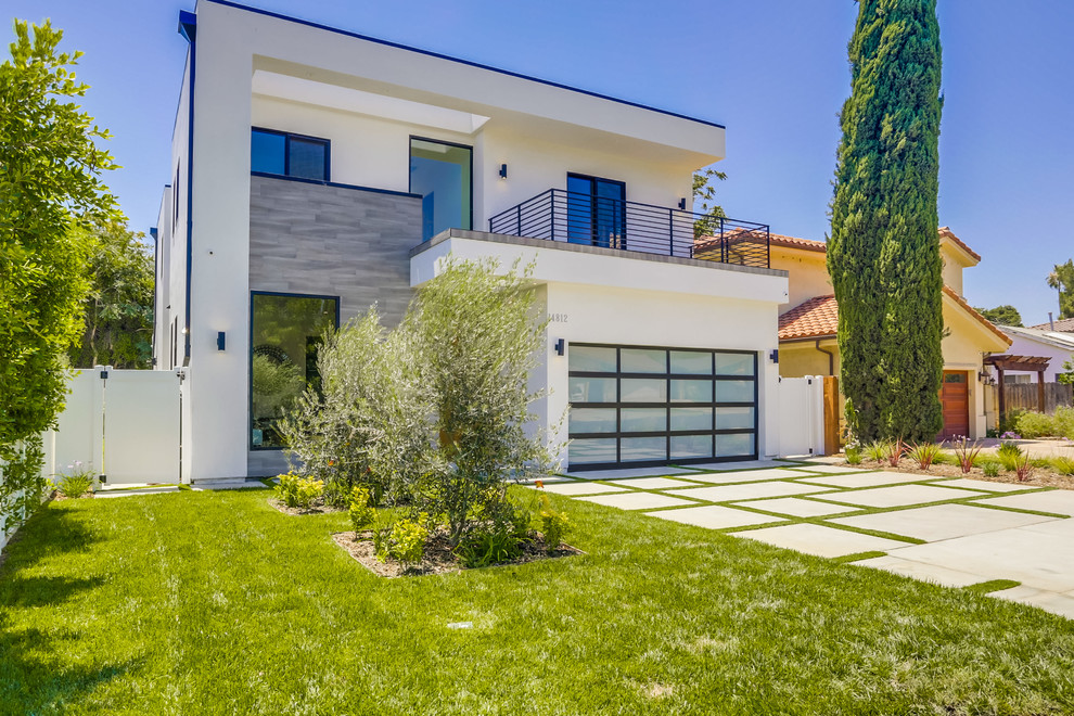 Custom home build - Contemporary - Los Angeles - by Metro Builders and ...