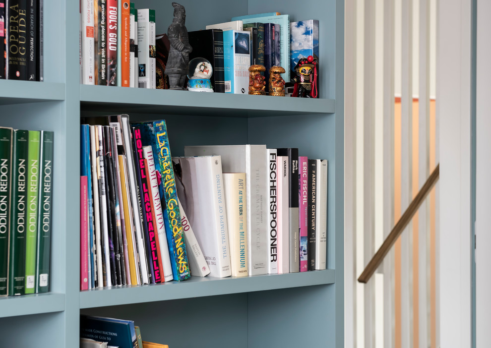 This is an example of a classic home office in London.