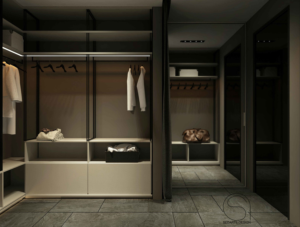 Гардеробная на первом этаже