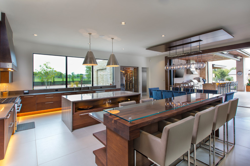Kitchen in Contemporary Home for Entertaining ...