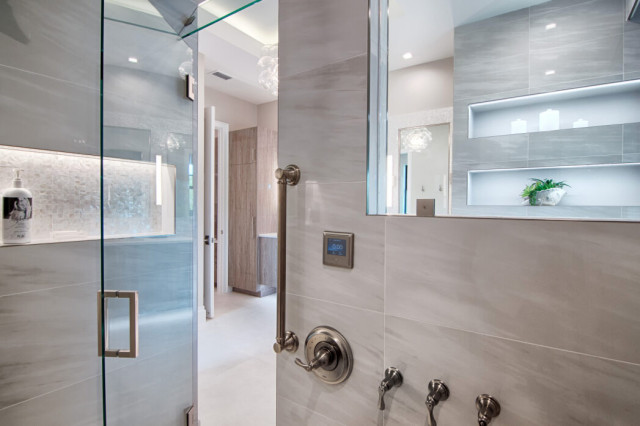 Brand New Construction moderno-stanza-da-bagno