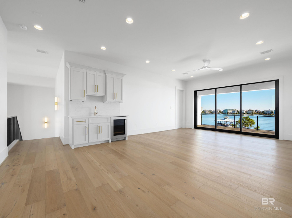 Refined Luxury Waterfront