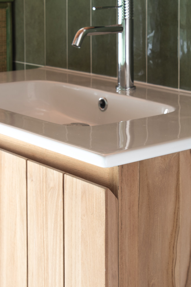 Entre lo rústico y lo actual: transformación de baños en Cantabria