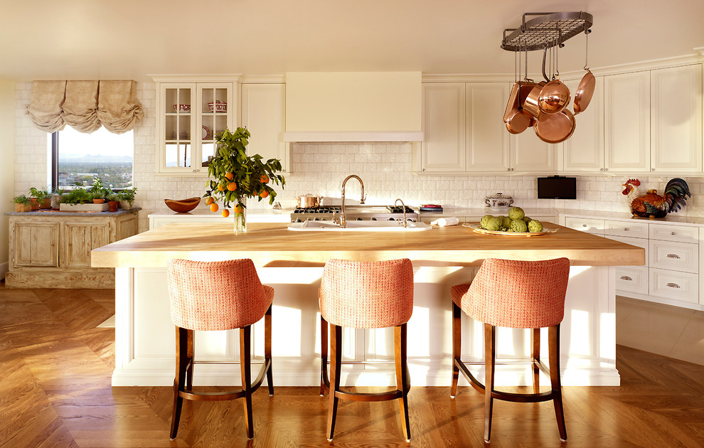 Transitional kitchen photo in Phoenix
