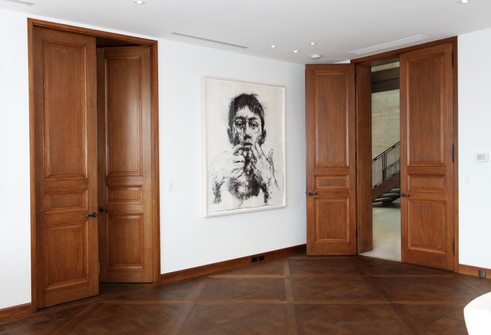 YORKVILLE MODERN CONDO SUITE Contemporary Entry