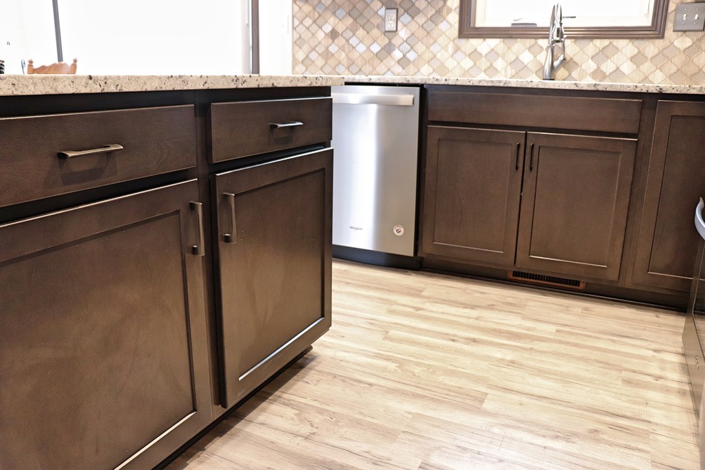 Inspiration for a transitional home design remodel in Cedar Rapids