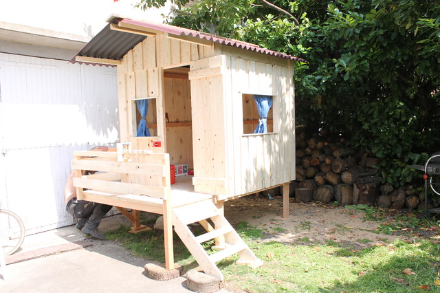 Fabriquer une cabane pour enfants dans un arbre - L'Atelier par