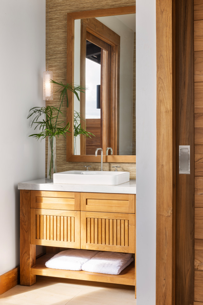 Design ideas for a world-inspired bathroom in Hawaii with a feature wall.