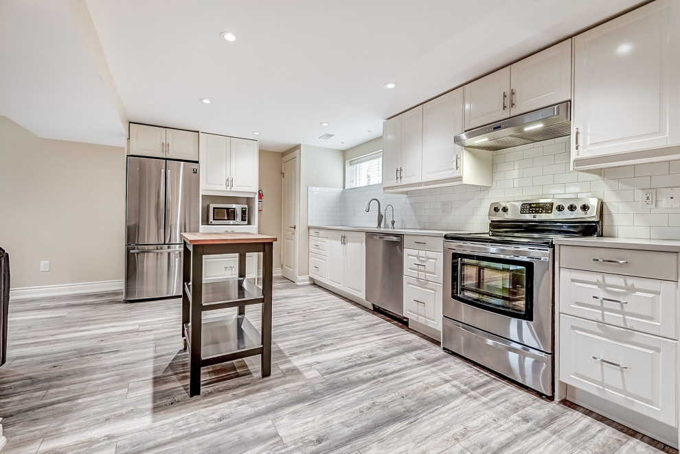 Kitchen - transitional kitchen idea
