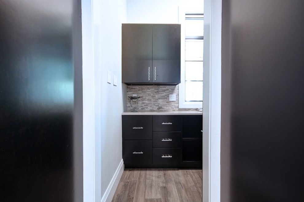 Home design - transitional home design idea in Chicago