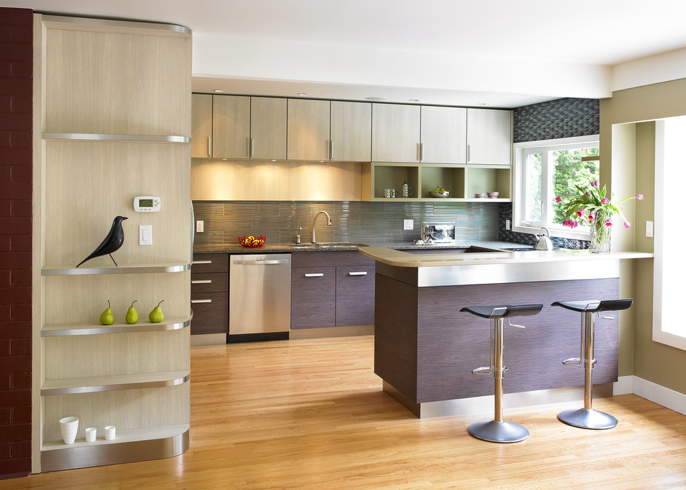 Photo of a modern kitchen in Vancouver with stainless steel appliances.