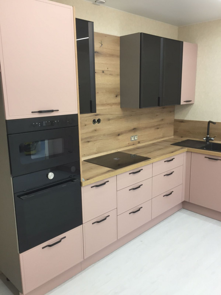 Г.Новый Уренгой, ул. Энтузиастов №9 (Кухня)