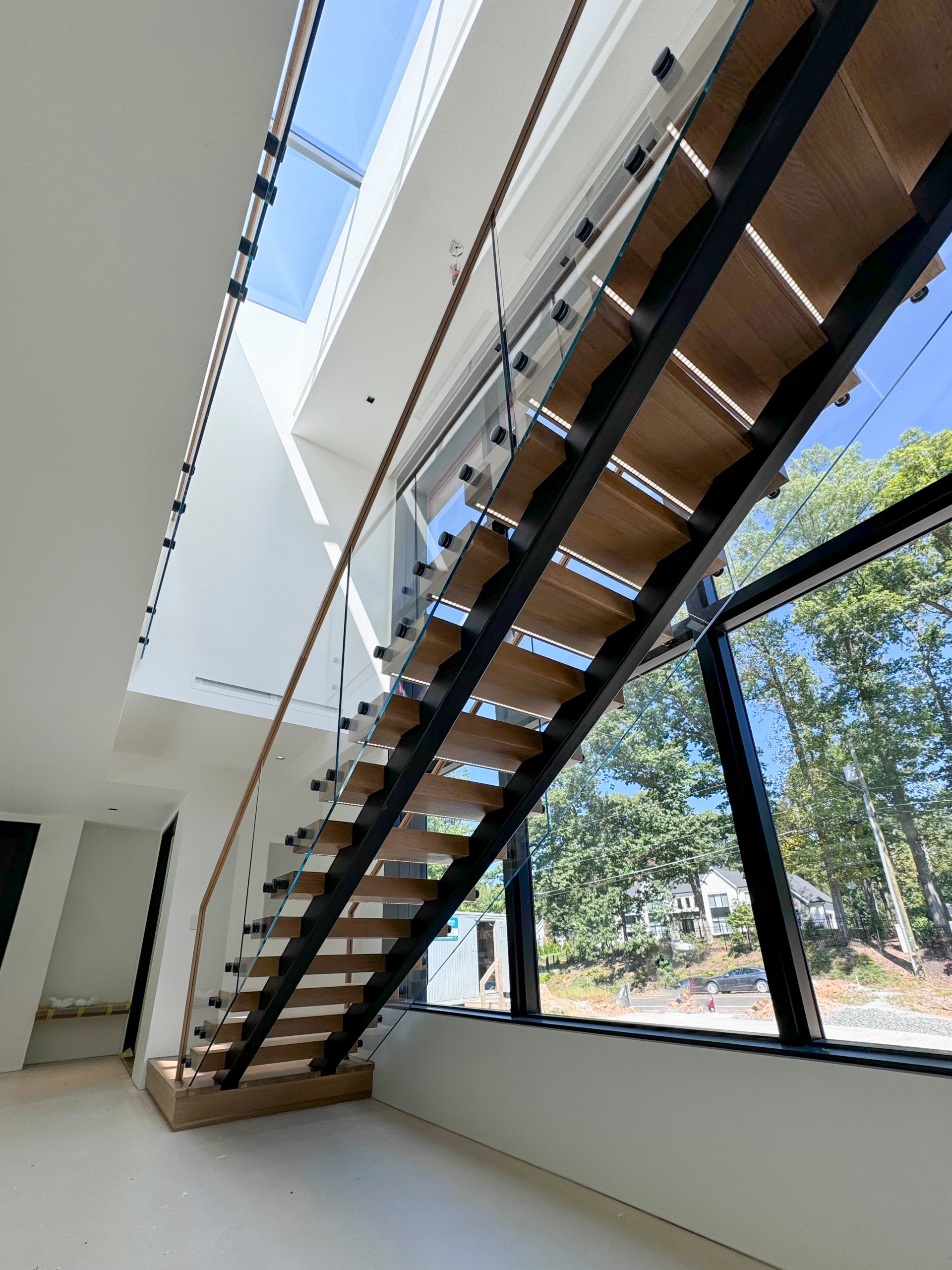 126_Visually Open and Light Contemporary Staircase, Mclean, VA 22102
