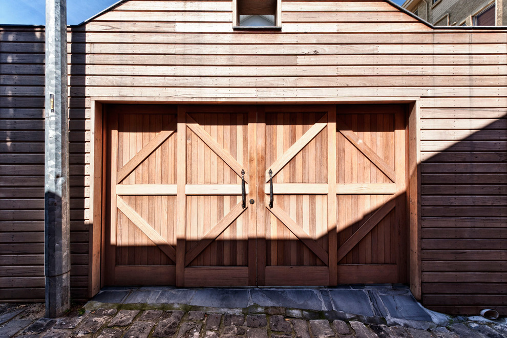 Contemporary shed and granny flat in Melbourne.