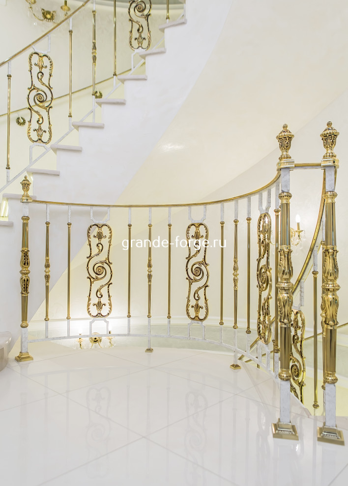 Лестница, латунное ограждение, фабрика Grande forge (Франция), коллекция Royal