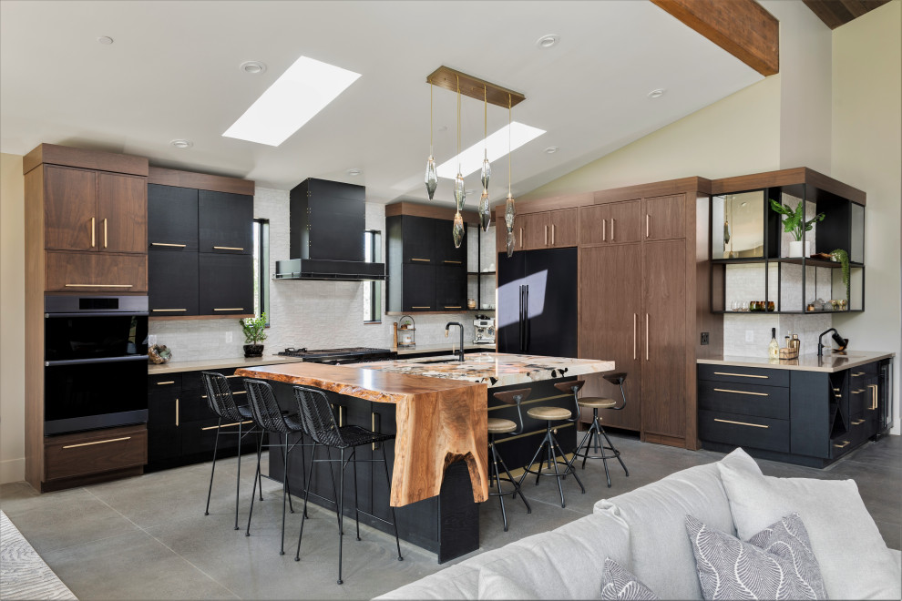 Kitchen - contemporary kitchen idea in Denver