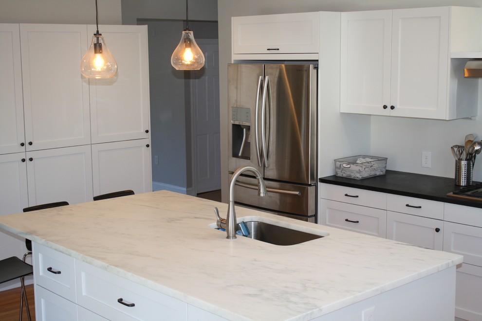 Inspiration for a large transitional kitchen remodel