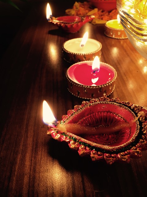 Grab these cool Led Lights to light up your home this Diwali