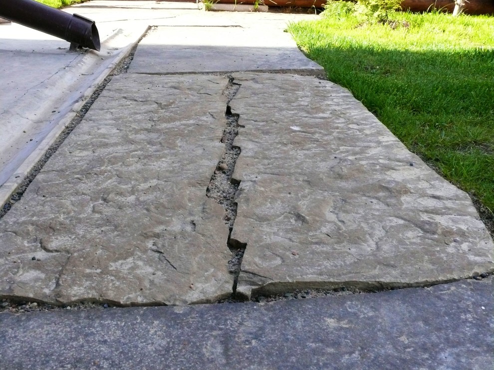 Каменные площадки и дорожки