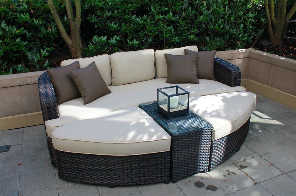 Kontiki Conversation Sets Wicker Daybeds Monte Carlo 4 Piece Daybed Set Vancouver By Builddirect