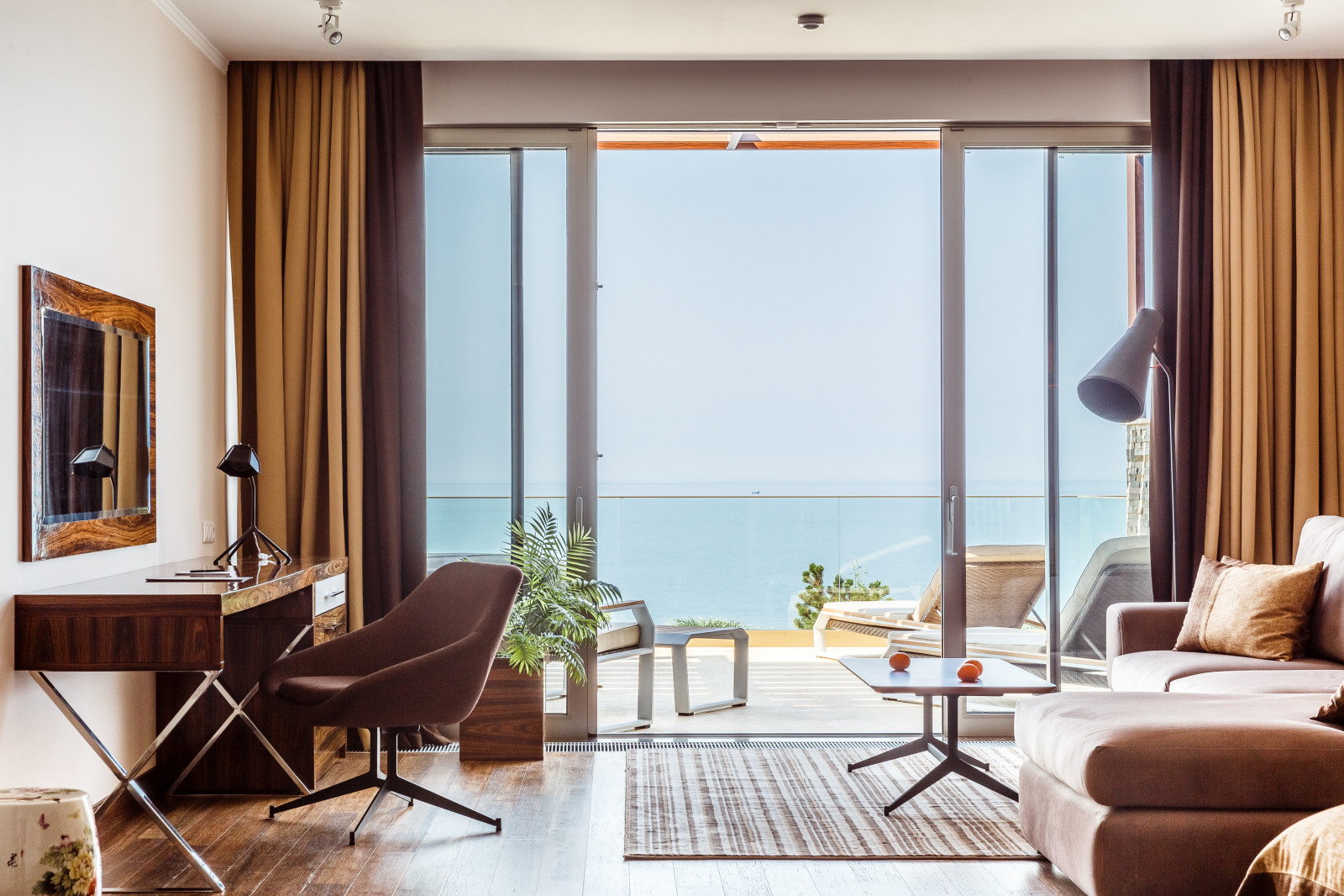 фотографии