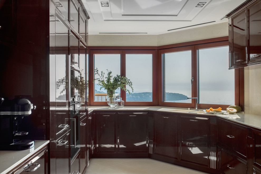 Квартира с террасой у моря