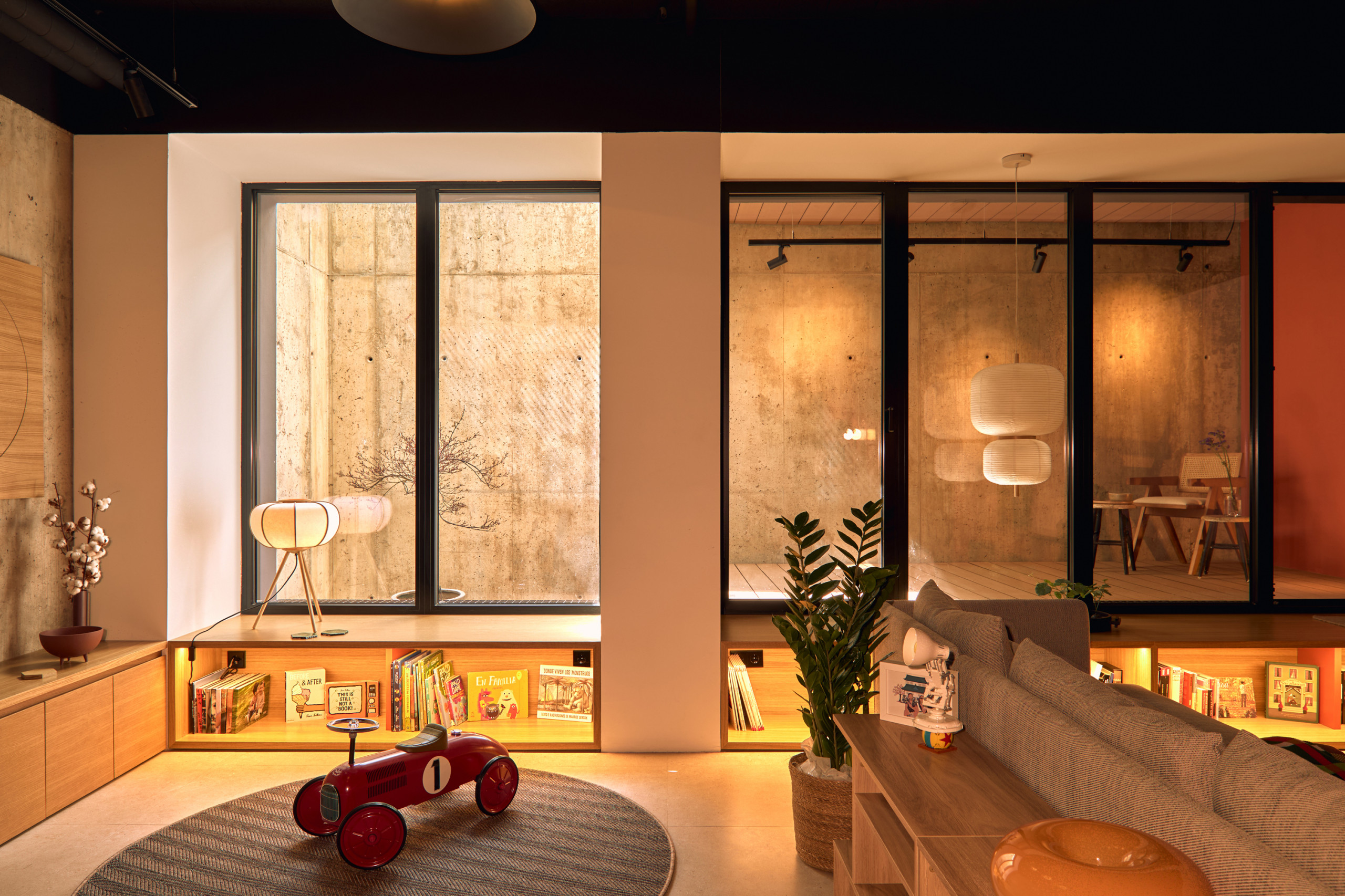 Homothecy - Zona Común, modo noche