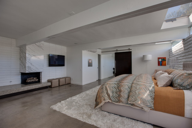 Dover Shores Two Story Mid-Century Remodel contemporaneo-camera-da-letto