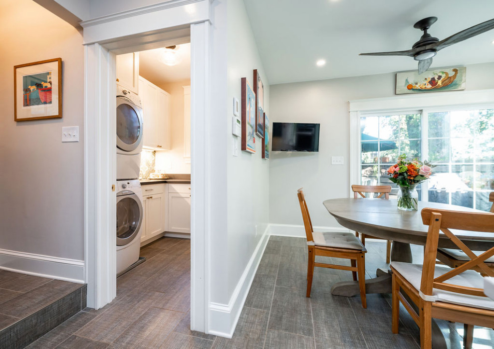 Transitional kitchen photo in Baltimore