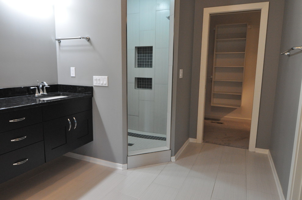 Bathroom - transitional bathroom idea