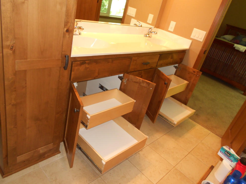 Inspiration for a rustic home design remodel in Minneapolis