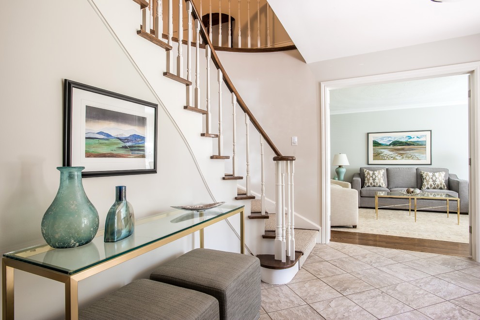 Entryway - transitional entryway idea in Toronto