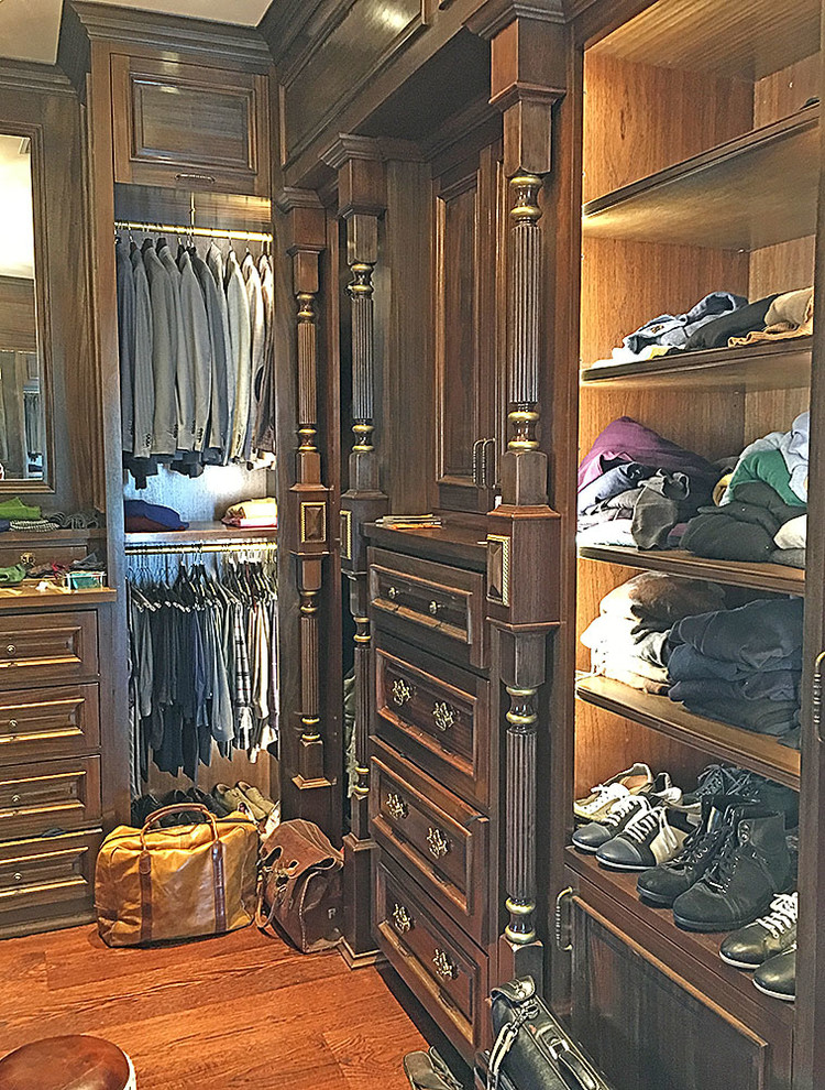 Inspiration for a large traditional storage and wardrobe in New York.