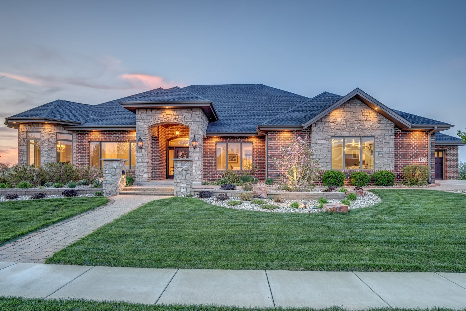 Certified Luxury Builders-Deffenbaugh Homes-Sioux Falls, SD-Custom Home C