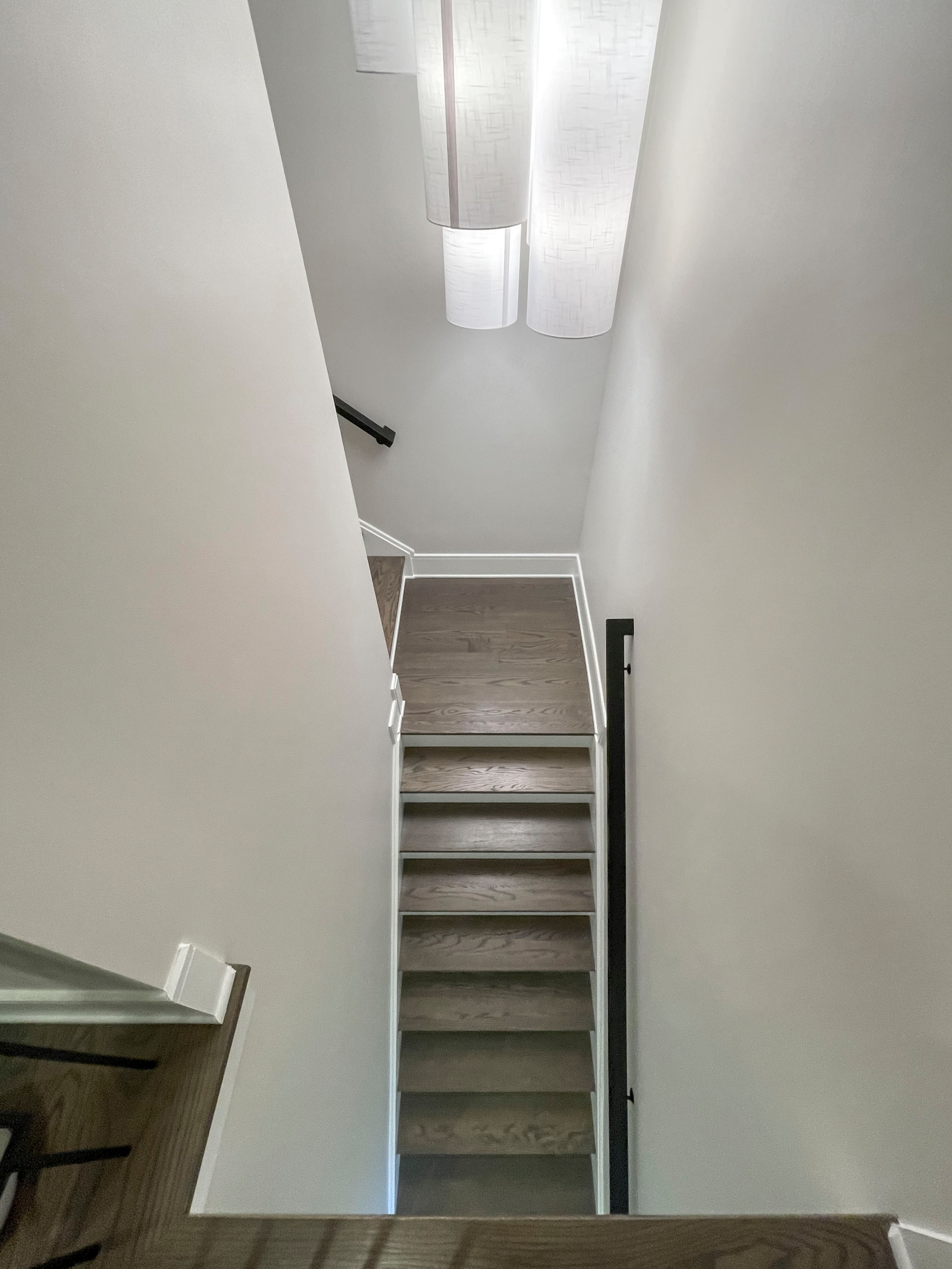 114_Striking Floating-Curved Staircase, Leesburg VA 20175