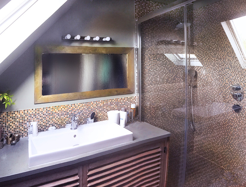 Photo of a small contemporary 3/4 bathroom in Paris with louvered cabinets.