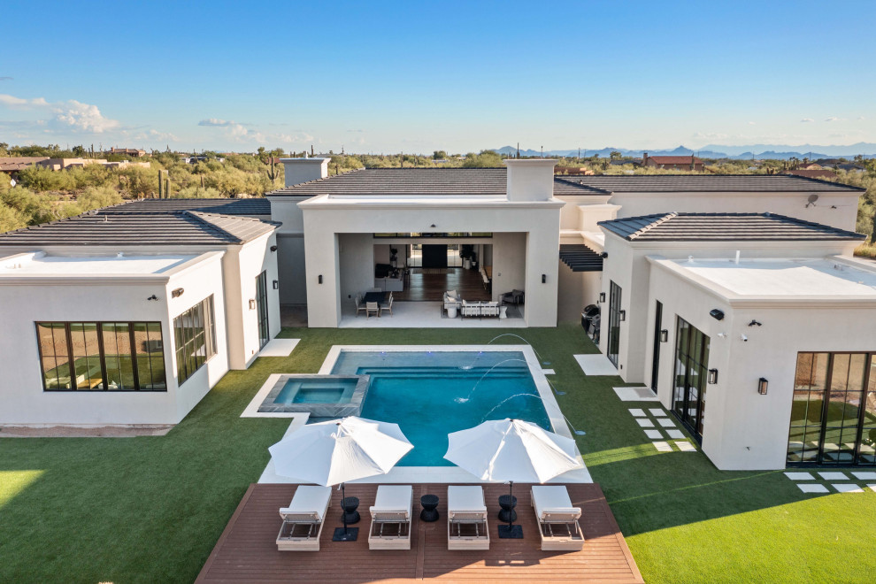 Transitional pool photo in Phoenix