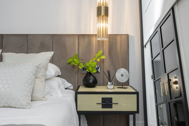 Modern house renovation modern-bedroom