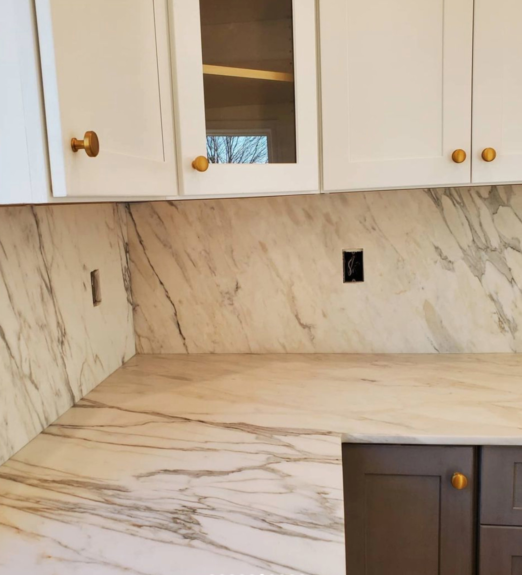 Carrara Marble Backsplash & Countertops