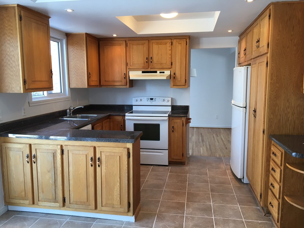 BEFORE - Kitchen - Modern & Sleek